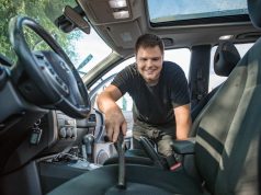 Auto Staubsauger: Was Sie vor dem Kauf wissen müssen Dieser Auto Staubsauger ist schon gut. Aber es gibt bessere! Foto: Adob e / phpetrunina14
