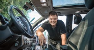 Auto Staubsauger: Was Sie vor dem Kauf wissen müssen Dieser Auto Staubsauger ist schon gut. Aber es gibt bessere! Foto: Adob e / phpetrunina14