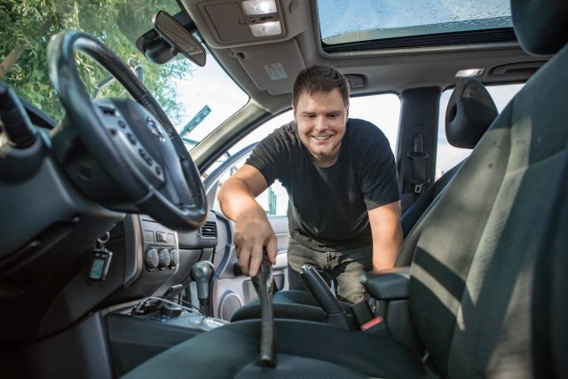 Dieser Auto Staubsauger ist schon gut. Aber es gibt bessere! Foto: Adob e / phpetrunina14