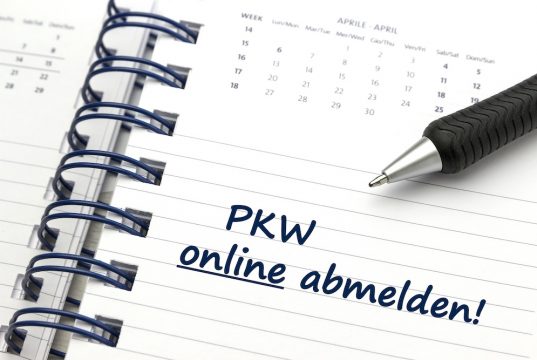 Digitale Kfz-Abmeldung: Ein Schritt in die Zukunft Die digitale Kfz-Abmeldung spart Zeit. Foto: Adobe / Jamrooferpix