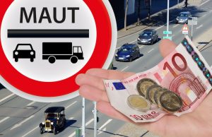 Maut im Ausland: Diese Informationen brauchen Sie! Für die Mautgebühren braucht man ausreichend Kleingeld. Foto: Adobe / SZ-Designs