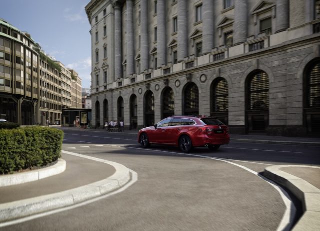 Der Mazda Kombi verbindet Eleganz und Alltagstauglichkeit. Foto: Mazda