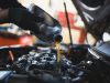 Das Auto verliert Öl? Was Sie dagegen tun können Der Motor verliert Öl? Mit Nachfüllen ist es nicht getan! Foto: Adobe / Dusko