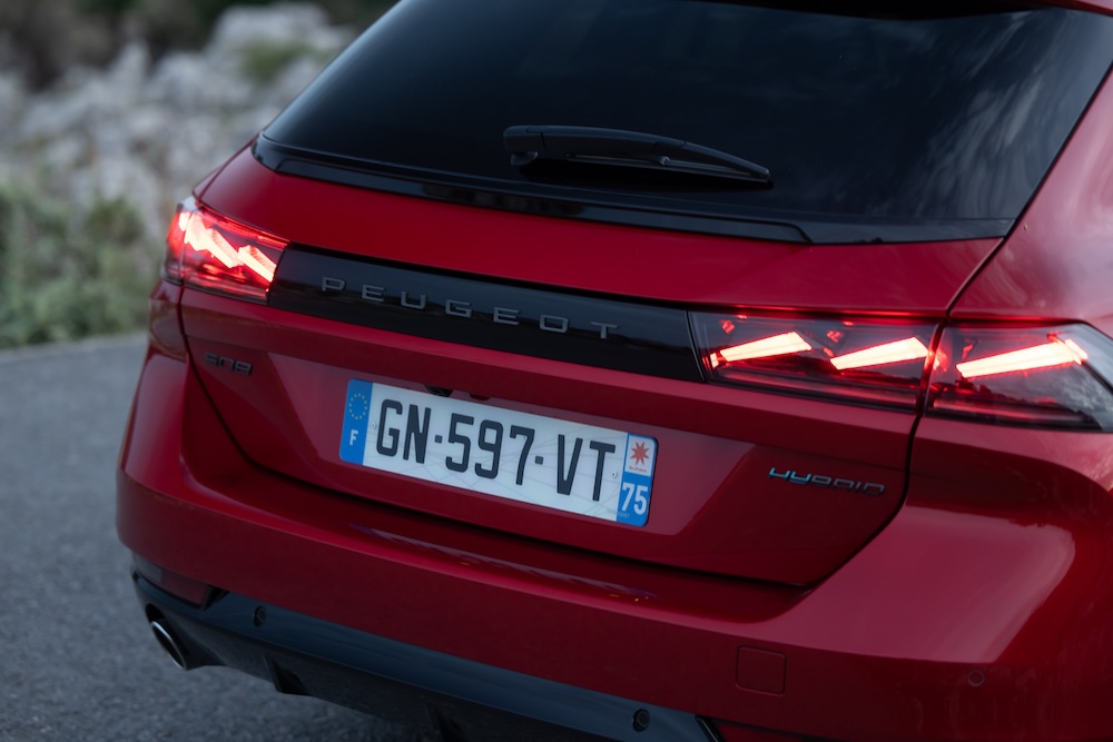 Auf die Details kommt es an: der Peugeot Kombi 508 SW. Foto: Peugeot
