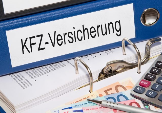 Ein Rabattschutz kann bei der Kfz-Versicherung sinnvoll sein. Foto: Adobe / DOC RABE Media