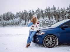 Wie man Winterreifen sicher zur Werkstatt bringt Winterreifen wechseln kann jeder. Foto: Adobe / maxbelchenko