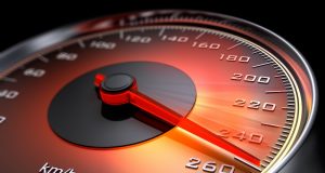 Was sind die sparsamsten Automodelle? Auch die sparsamsten Automodelle können schnell sein. Foto: Adobe / peterschreiber.media