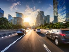 Falsch überholt: Welche Strafen drohen Falsch überholt? Das kann teuer werden. Foto: Ocean23