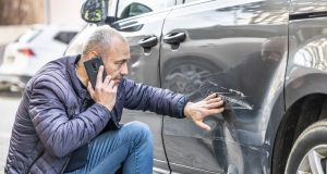 Unfallflucht: Welche Strafen drohen Bei Unfallflucht drohen empfindliche Strafen. Foto: Adobe / weyo