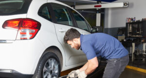 So bleibt das Auto im Alltag sicher und startklar Foto: Robert Kneschke / Shutterstock