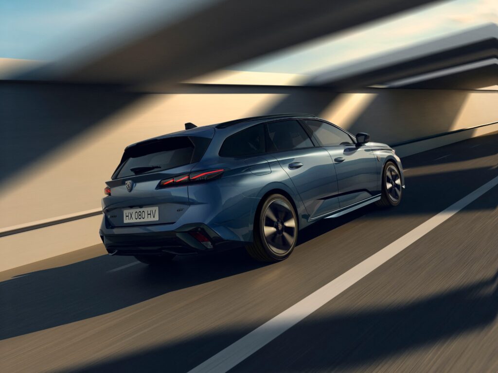 Peugeot e-308 SW in Blaugrau, Heckansicht