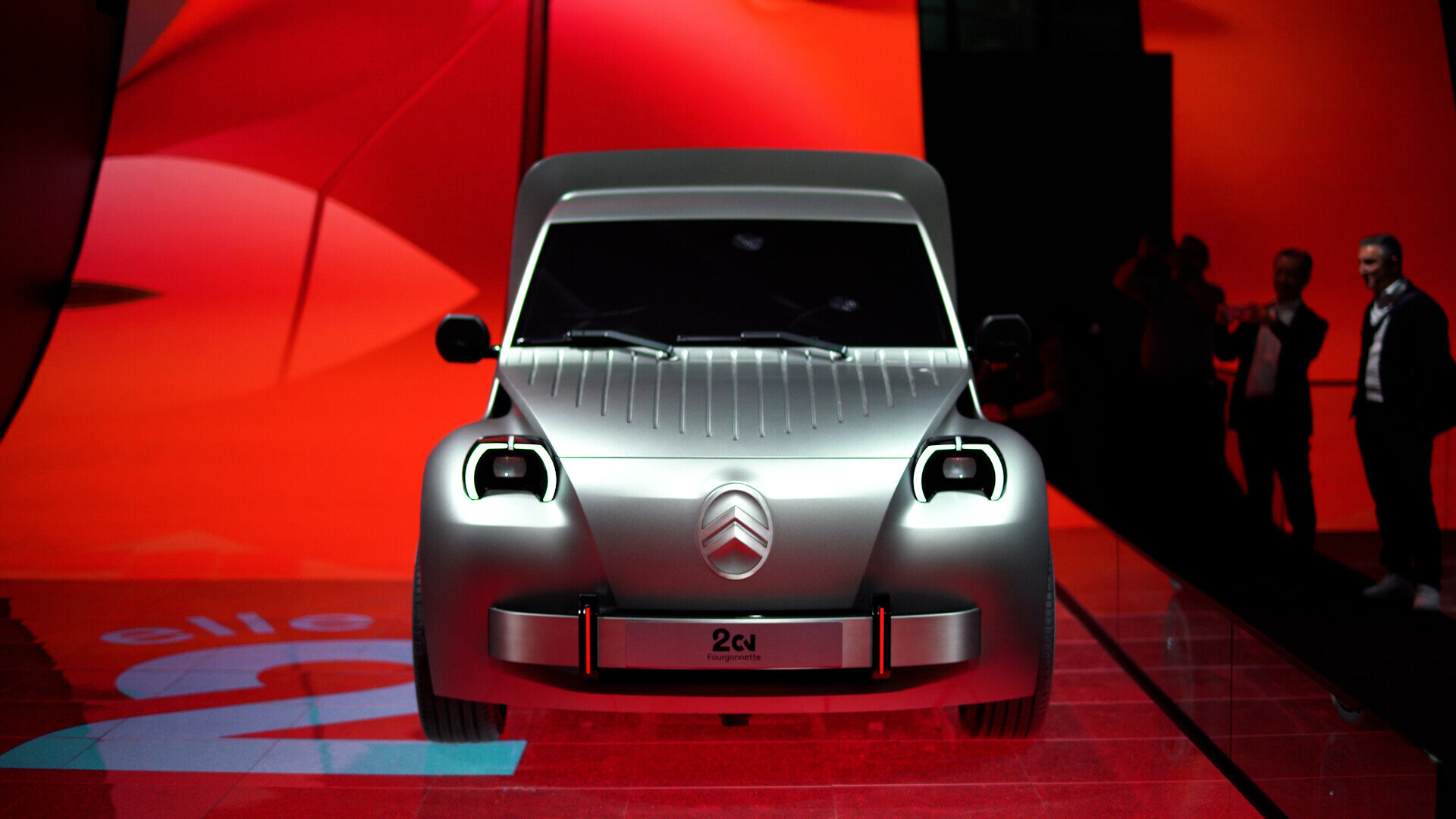 Citroën 2CV Concept: Elektro-Ente ist Publikumsmagnet in Paris