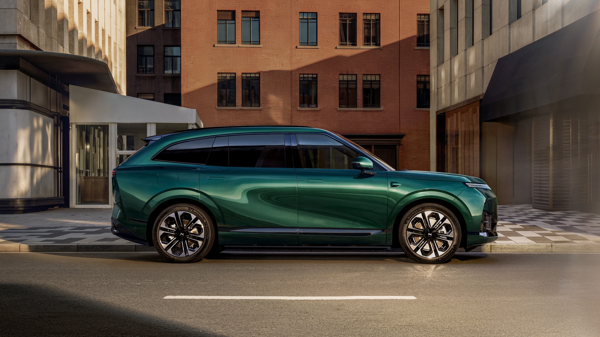 Xpeng G9L: Siebensitzer-SUV ab 74.600 Euro bestellbar
